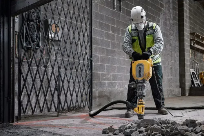 От асфальта до бетона: какие бывают отбойные молотки и чем они отличаются