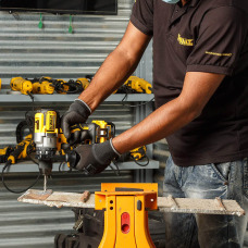 Дрель-шуруповерт аккумуляторная бесщёточная  DeWALT DCD991NT - №2