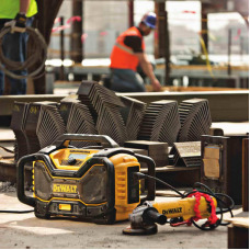 Зарядное устройство-радиоприемник DeWALT DCR027 - №2