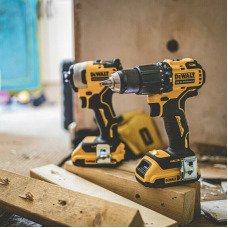 Набор из двух инструментов бесщеточных DeWALT DCK2062D2T - №5